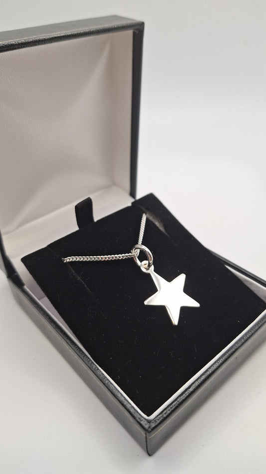925 Solid Silver Star Pendant and Curb Chain