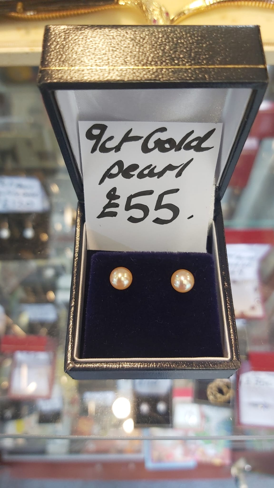 9ct Gold Cultured Pearl stud earrings