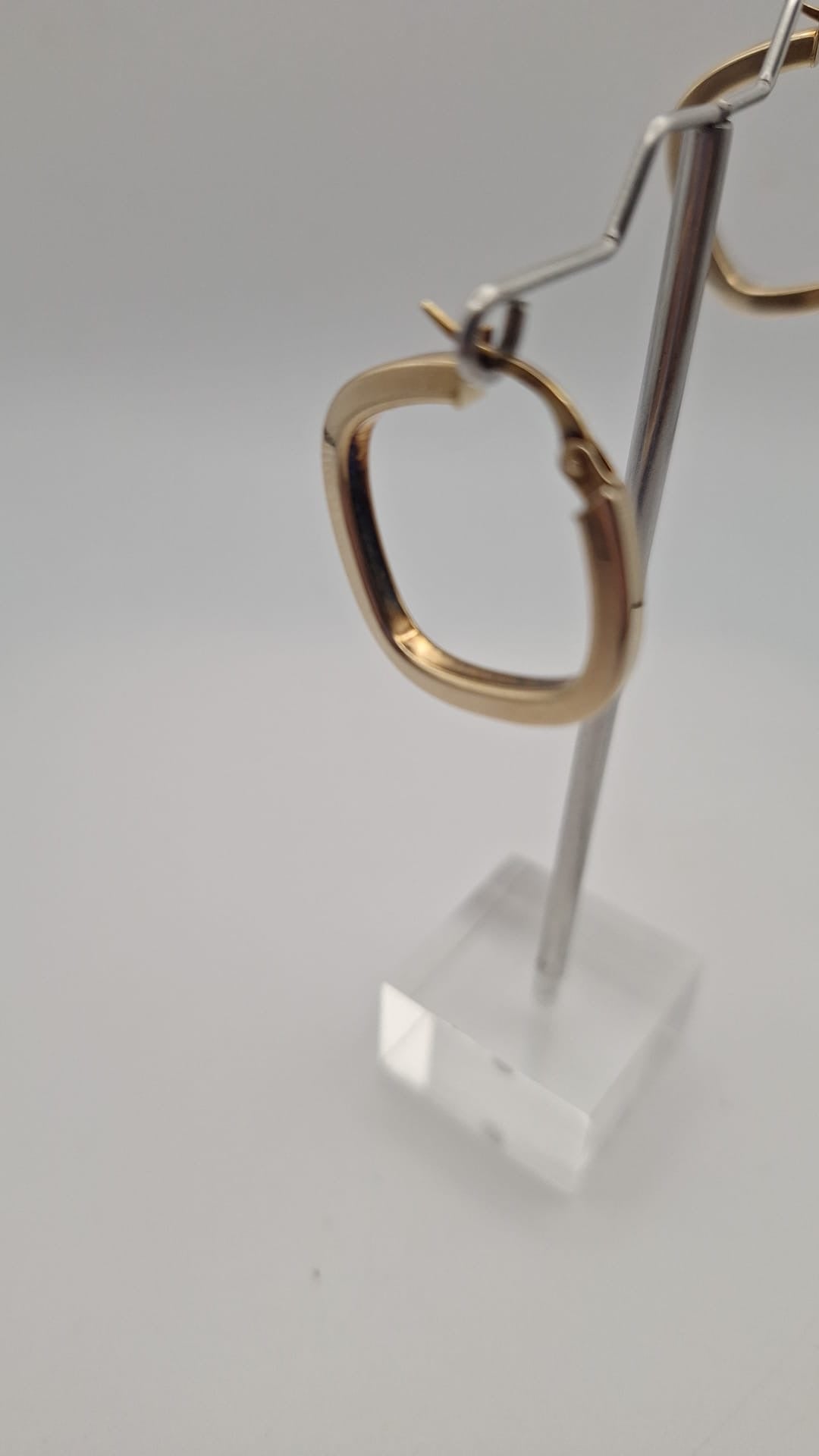 Pre Owned 9ct Gold Hoop Earrings