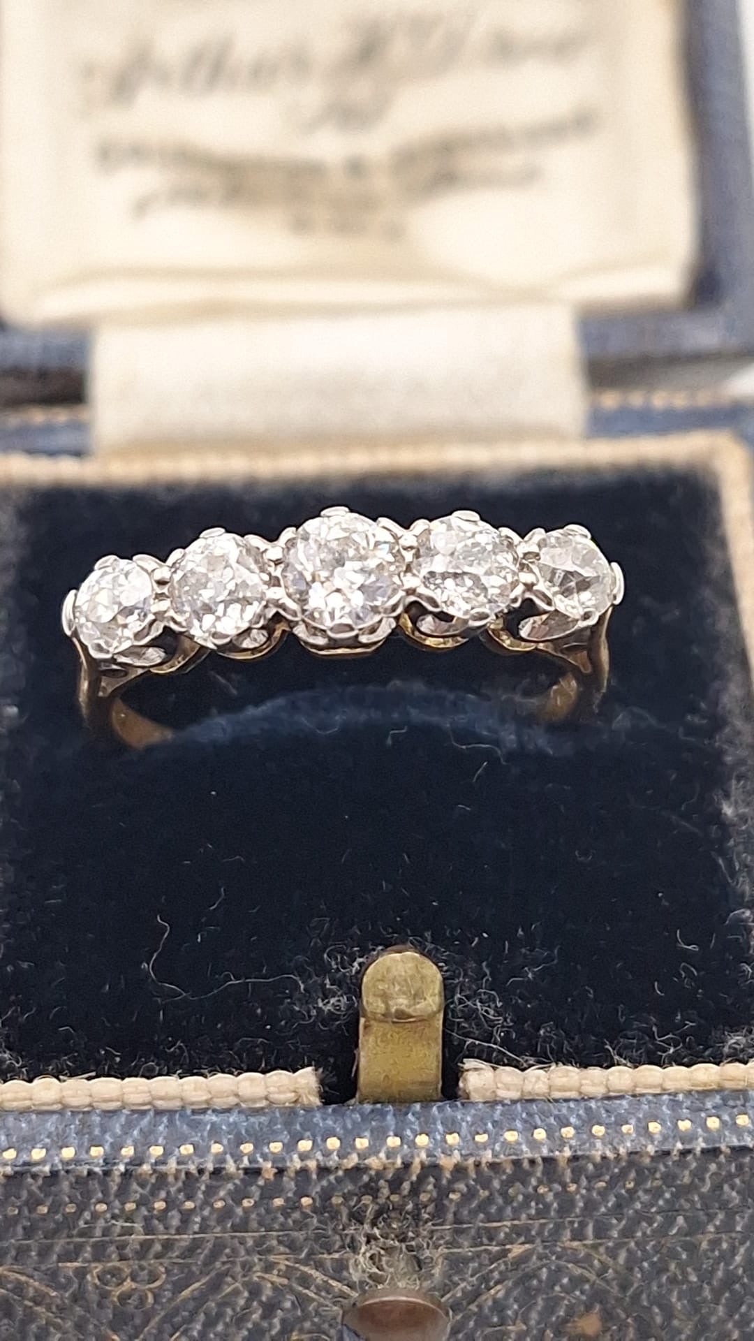 Antique Victorian Old cut Diamond 5 stone ring set in 18ct Gold