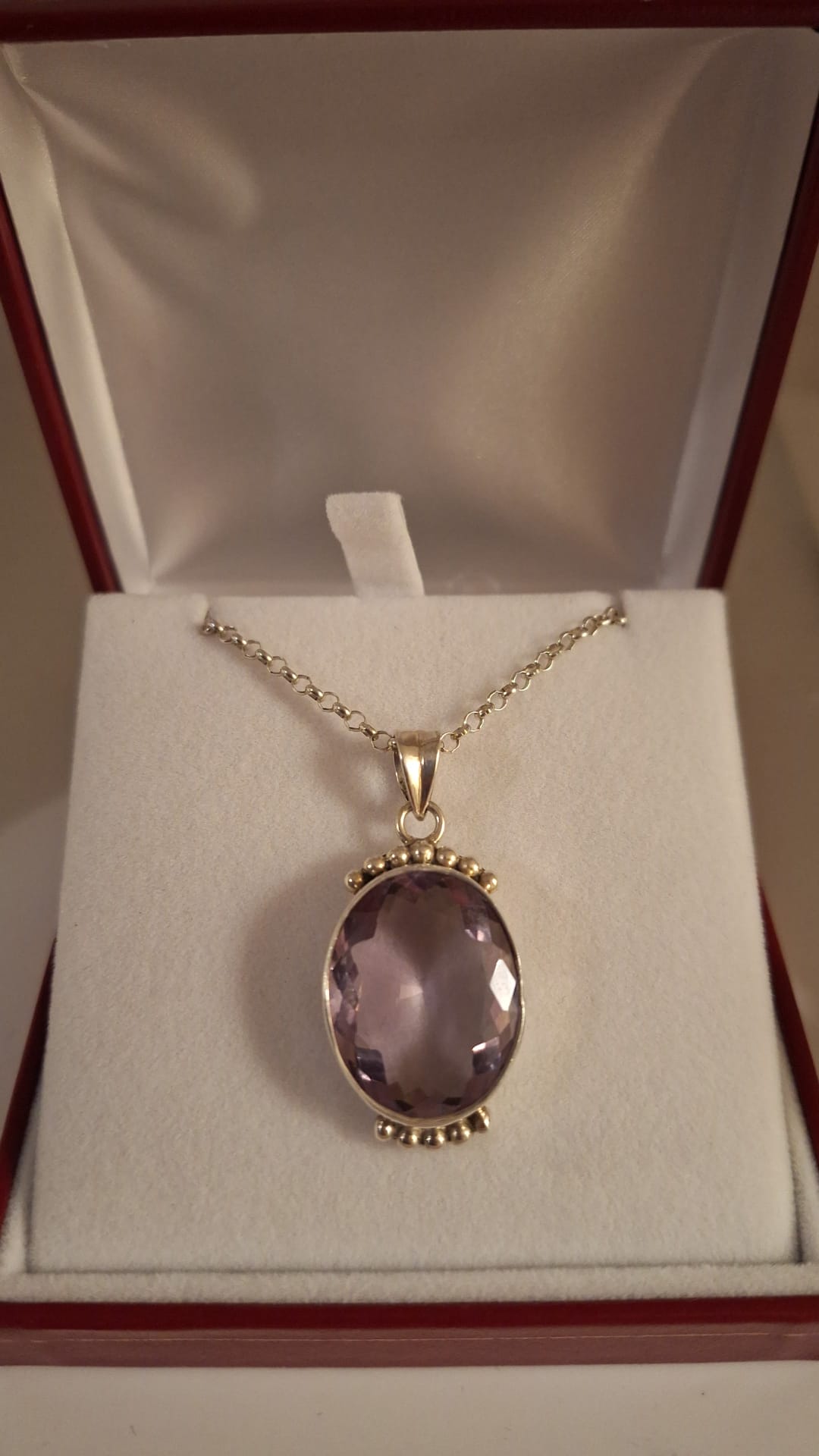 Pre Owned Silver and Amethyst pendant