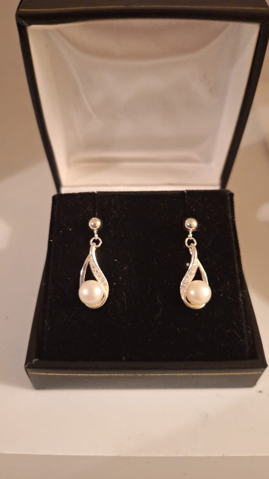 925 Silver and Fresh Water Pearl and Cubic Zirconia drop Earrings