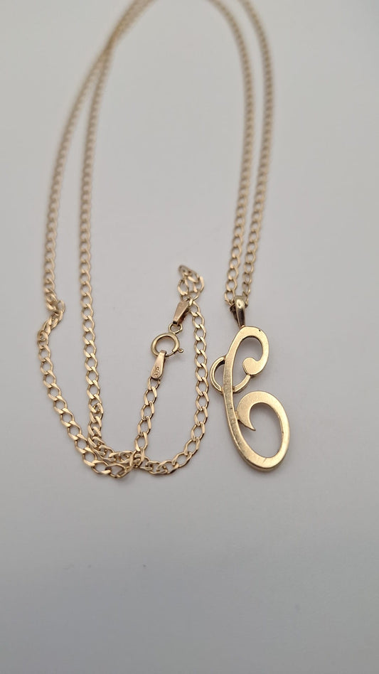 Pre Owned 9ct Gold Initial Pendant and Chain