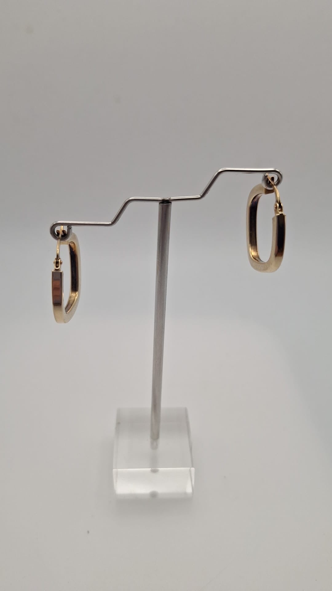 Pre Owned 9ct Gold Hoop Earrings